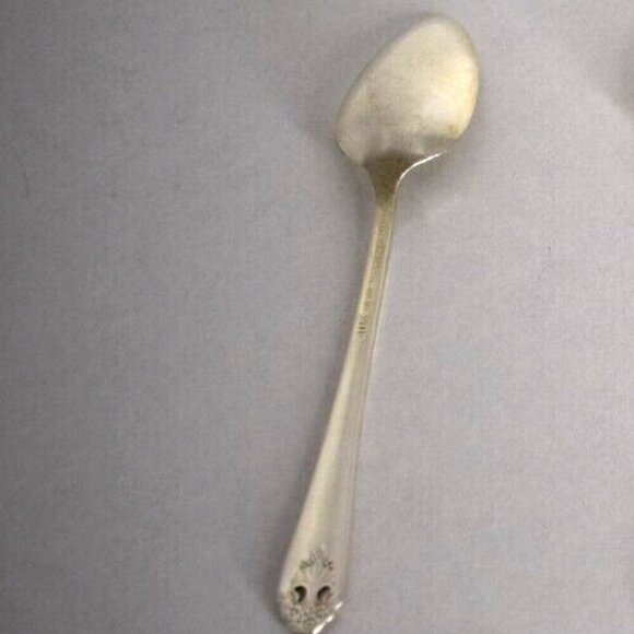 1937 Holmes & Edwards Lovely Lady Silverplate Teaspoon Replacement Flatware! - Picture 8 of 9